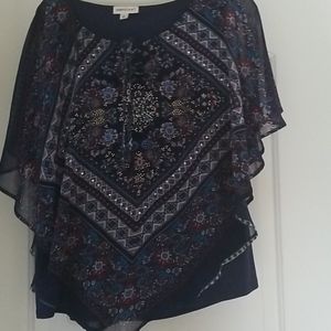 Flowy blue and red top with fitted shell